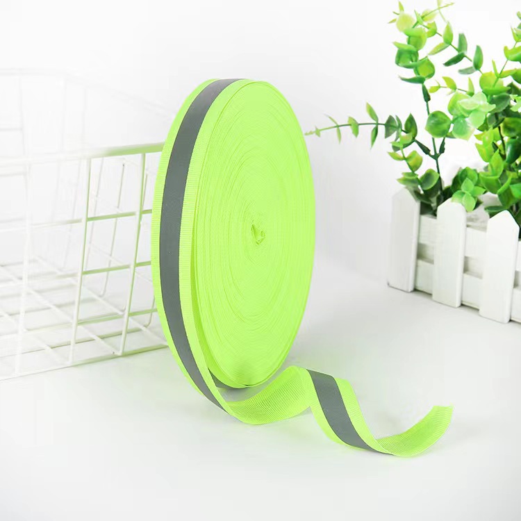 Luminous reflective strips, sanitation clothing and accessories, warning tapes, colored polyester reflective webbing, DIY accessories, ropes Application Scenario