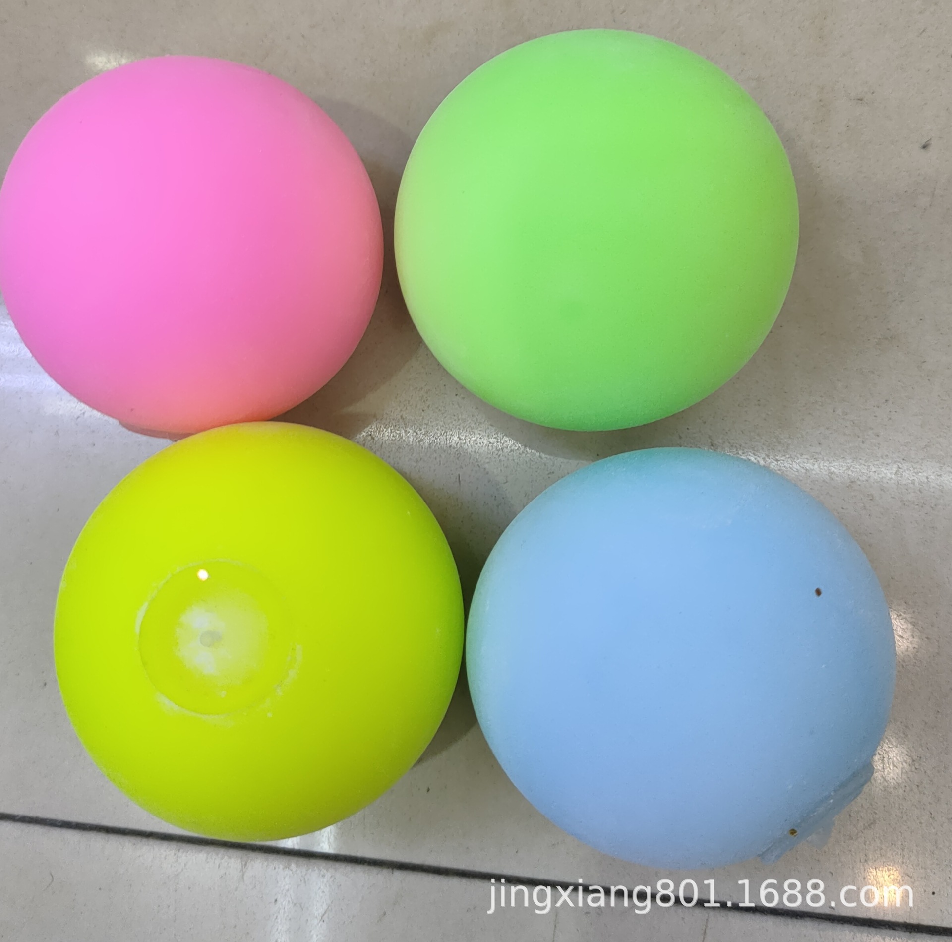 跨境新款TPR软胶豆腐球发泄减压玩具创意变色面粉球解压捏捏乐详情图2