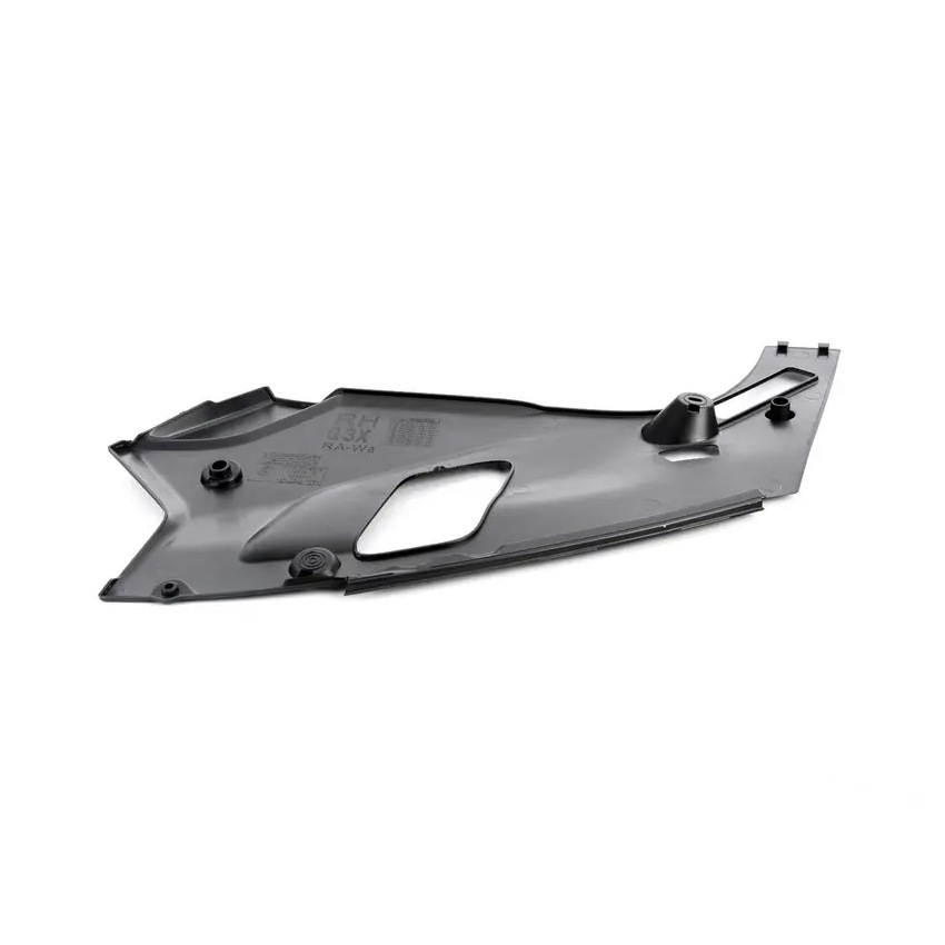 Aplicable 2018-20BMW5 G30 G38 cubierta superior del cuarto del motor 51767349603 51767349604 Application Scenario