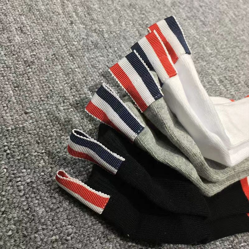 Wholesale one-piece consignment of sports socks for men and women, trendy casual sweat-absorbing and breathable shallow-mouthed short socks, TB Korean version fashionable striped boat socks details Picture