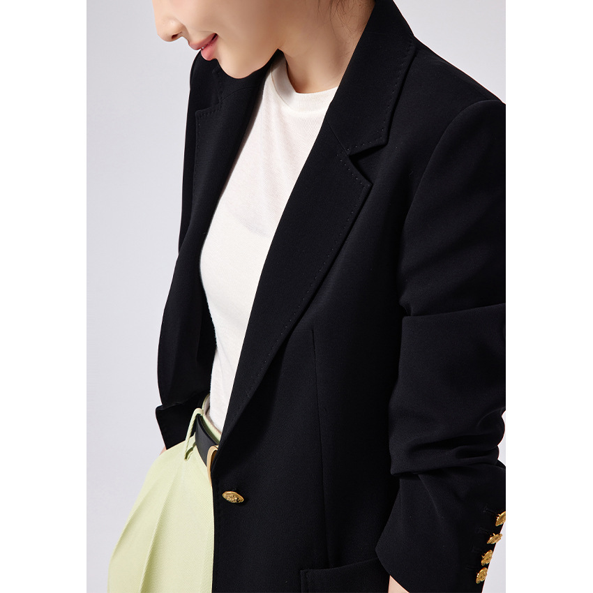 The new Spring 2023 tri-acetate casual one-button small suit for women, a stylish Korean-style commuter jacket Application Scenario