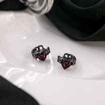 Dark personality Love ear bone clip niche premium sense no piercing ear clip Spice delicate heart earrings wholesale