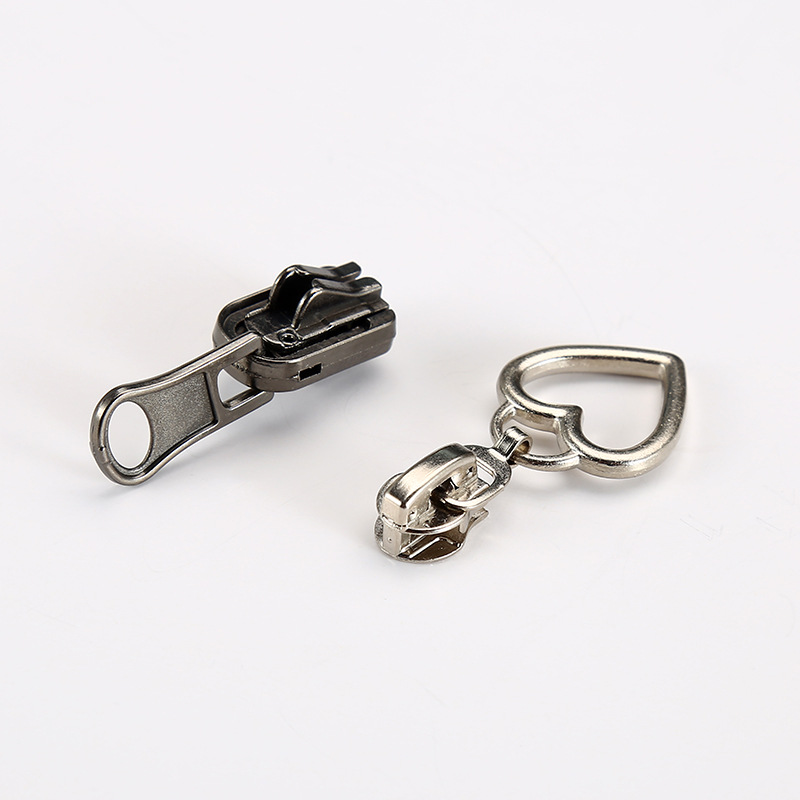 Manufacturers Wholesale Innovative Fashion 5# Electroplated Zipper Head Clothing Accessories Clothing Bags Zipper Head Pendant Creative Application Scenario