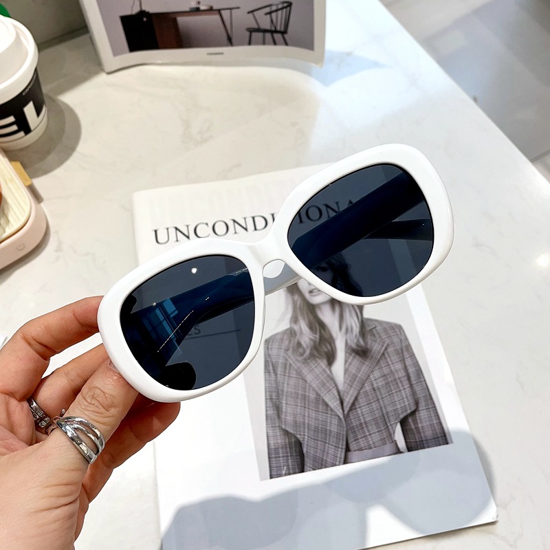 The new Triumph Gate polarizing glasses, retro and unique cat-eye sunglasses, the same style as the popular street photography UV-resistant sunglasses Application Scenario