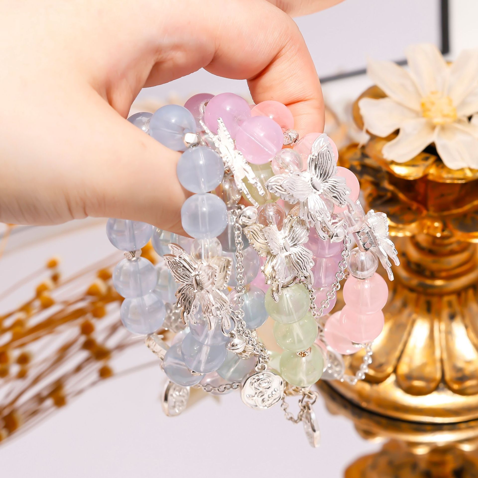 Wholesale of novel style beaded tassel bracelets for women. Niche design, high appearance level, unique, no similarity, versatile