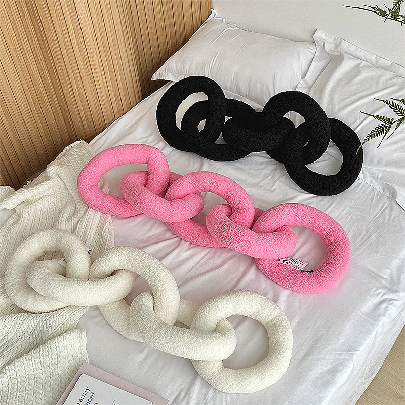 公仔抱枕实物图