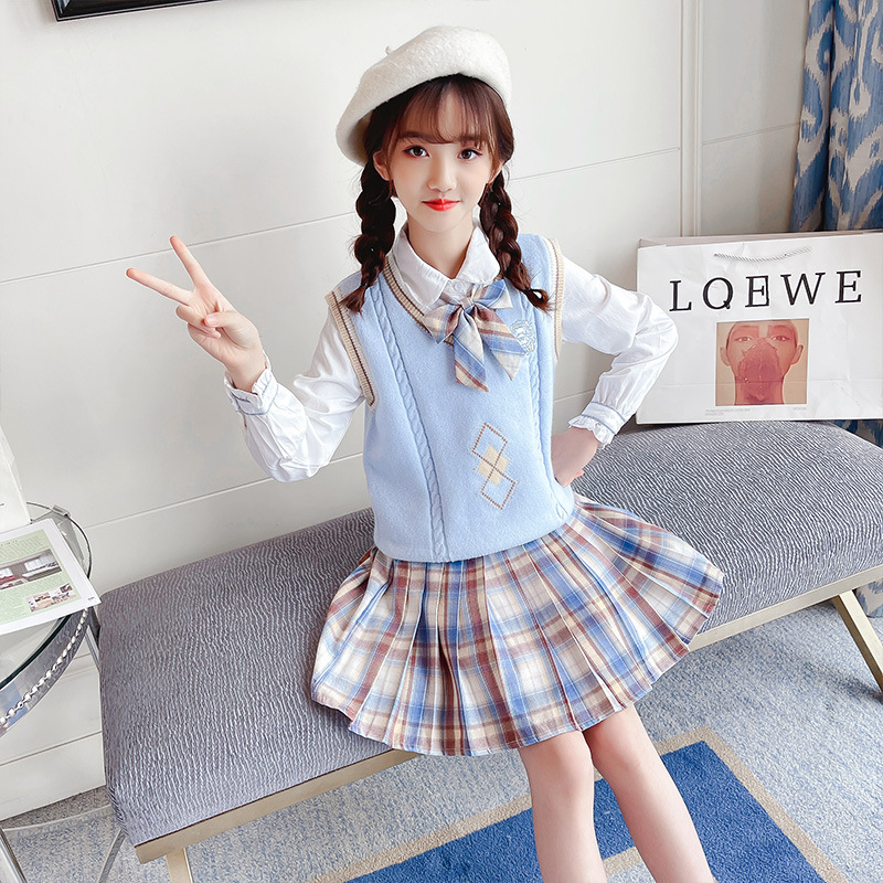 The 2022 Spring New Girls' Set for autumn, featuring a stylish Korean-style sweater, vest, JK shirt and skirt Specification image