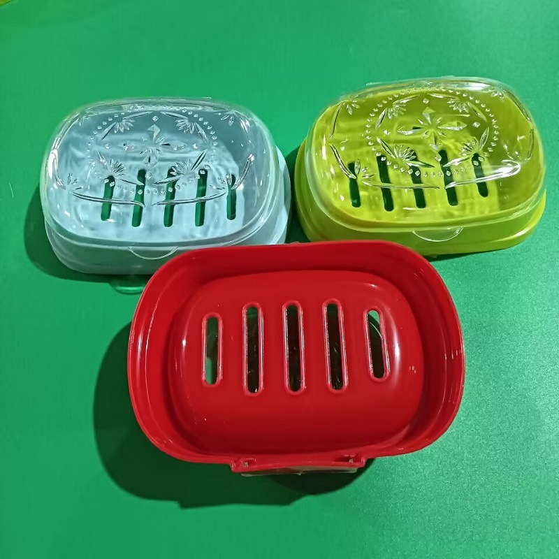 Transparent flip-top soap boxes, colored plastic soap boxes, wholesale of daily necessities for one-yuan stores Application Scenario