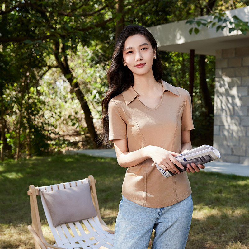 女式T恤实物图