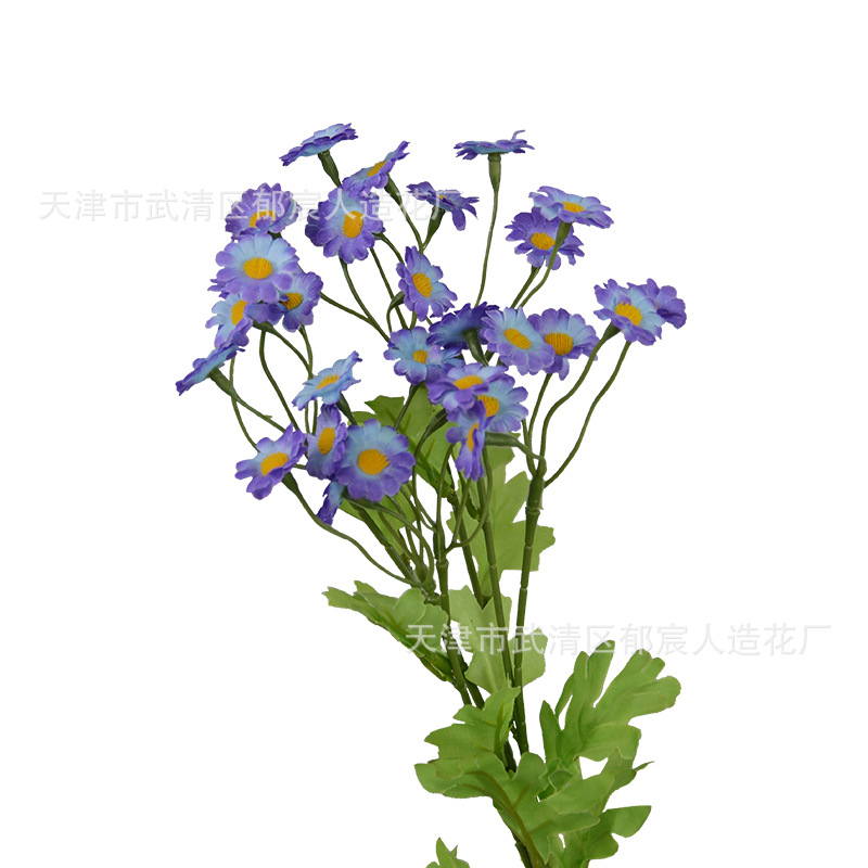 A single branch of simulated chamomile with 30 flowers is a cross-border bestseller. Place small daisies in the living room and decorate the balcony with a fresh and clean style Item Picture