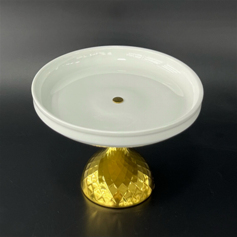 European-style household fruit plate with lid, ironwork snack dried fruit box, creative heart-shaped candy plate, living room coffee table fruit box Specification image