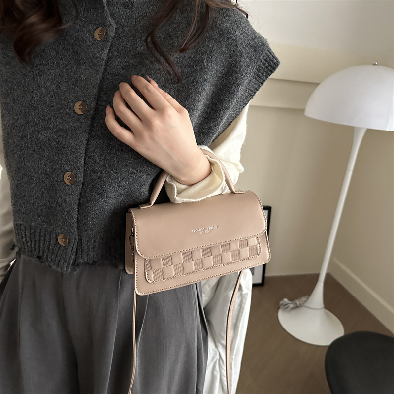 复古手提包包女士2024新款时尚小方包上班通勤旅游单肩斜跨手提包