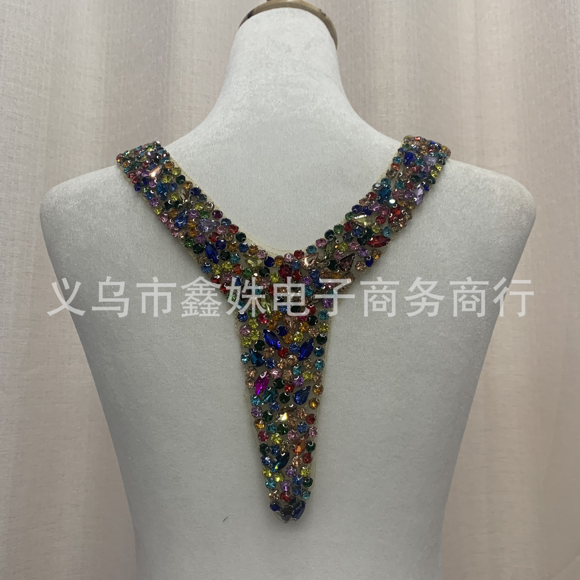 Heavy industrial multicolor hecho a mano perforado cuentas cuello floral ropa de vestir cuello sexy ropa interior accesorios Application Scenario