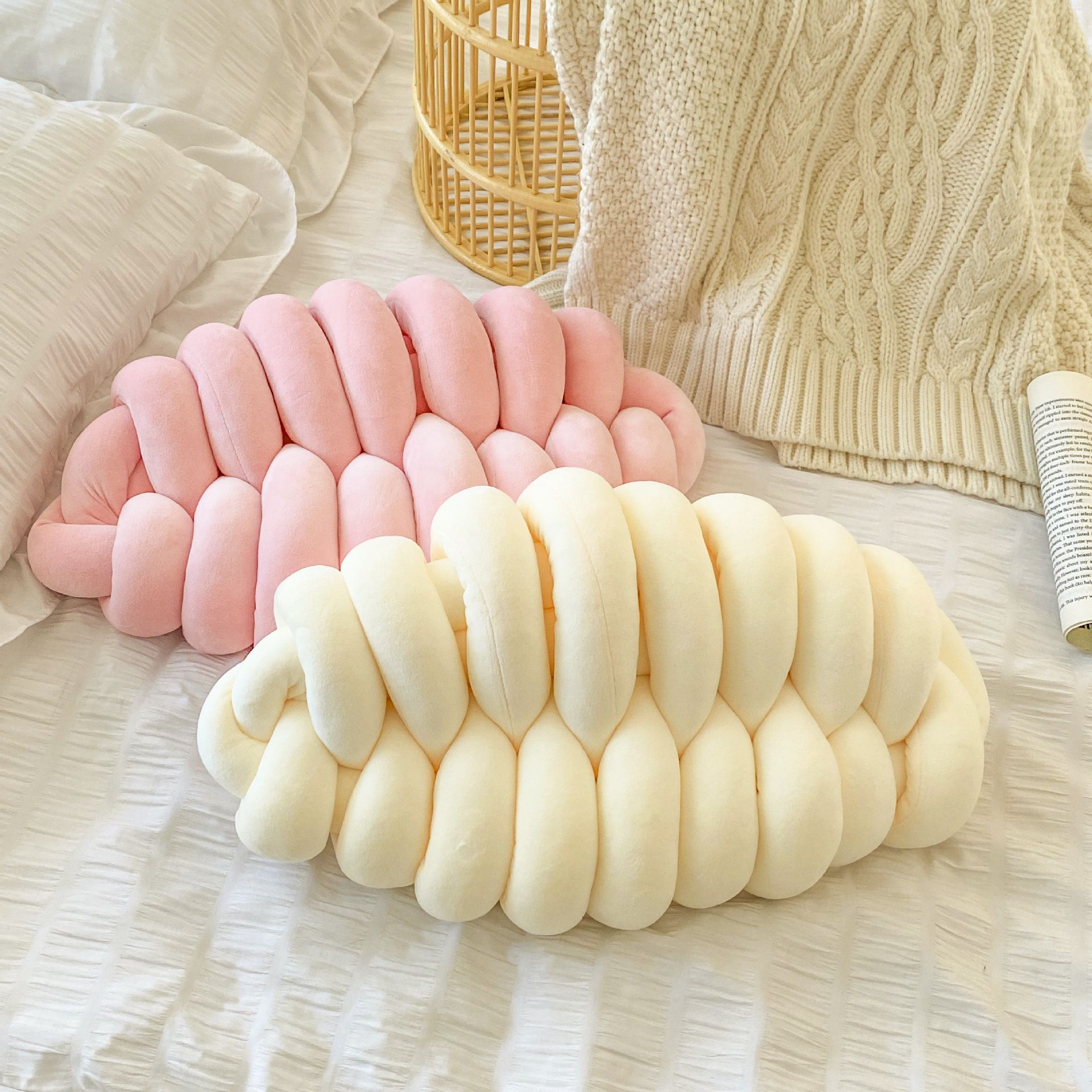 北欧风简约编织抱枕毛毛虫靠垫氨纶坐垫沙发靠背靠枕装饰飘窗垫