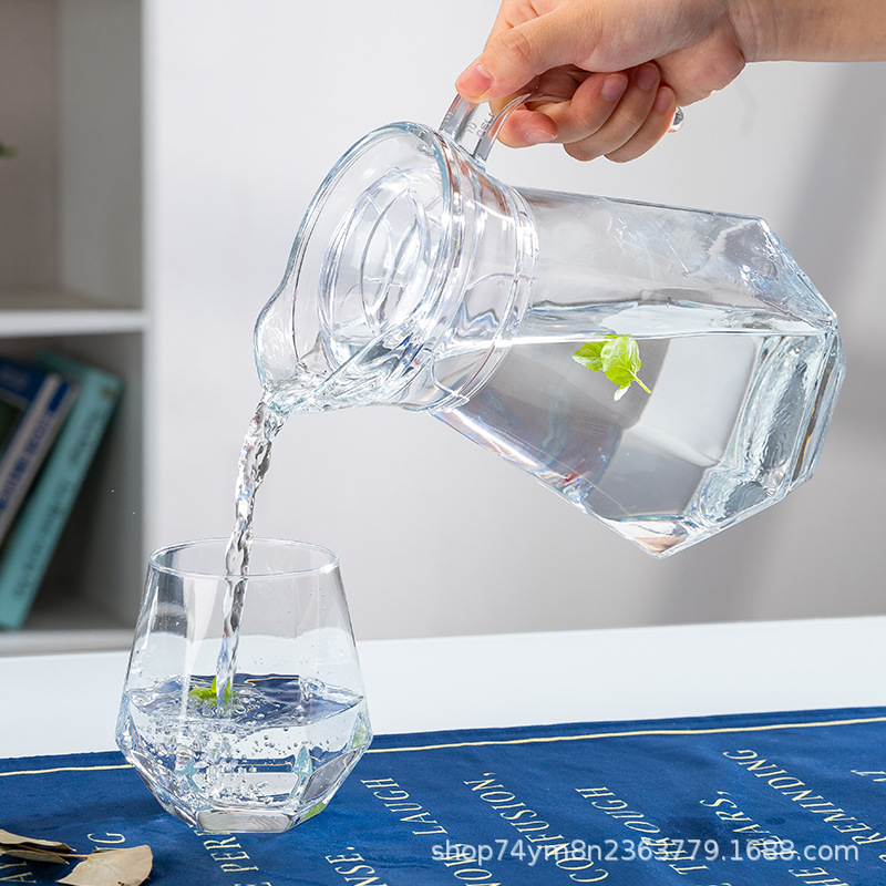 玻璃杯实物图