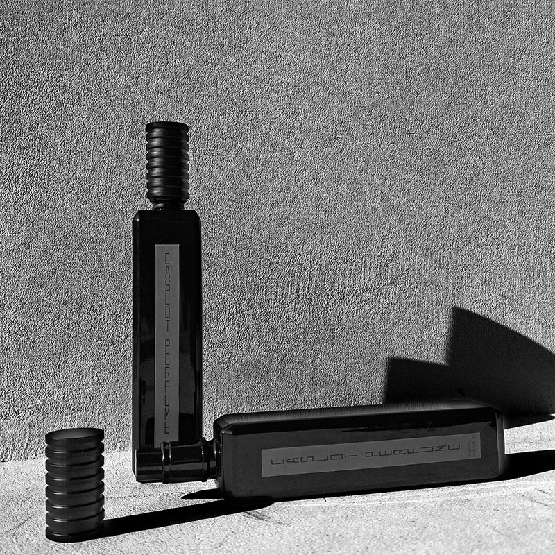 Network Celebrity Live Skyscraper Men's And Women's Perfume 55Ml Abyss Text To The Bone Nails Fresh Vietnam Batch Hair Specification drawing