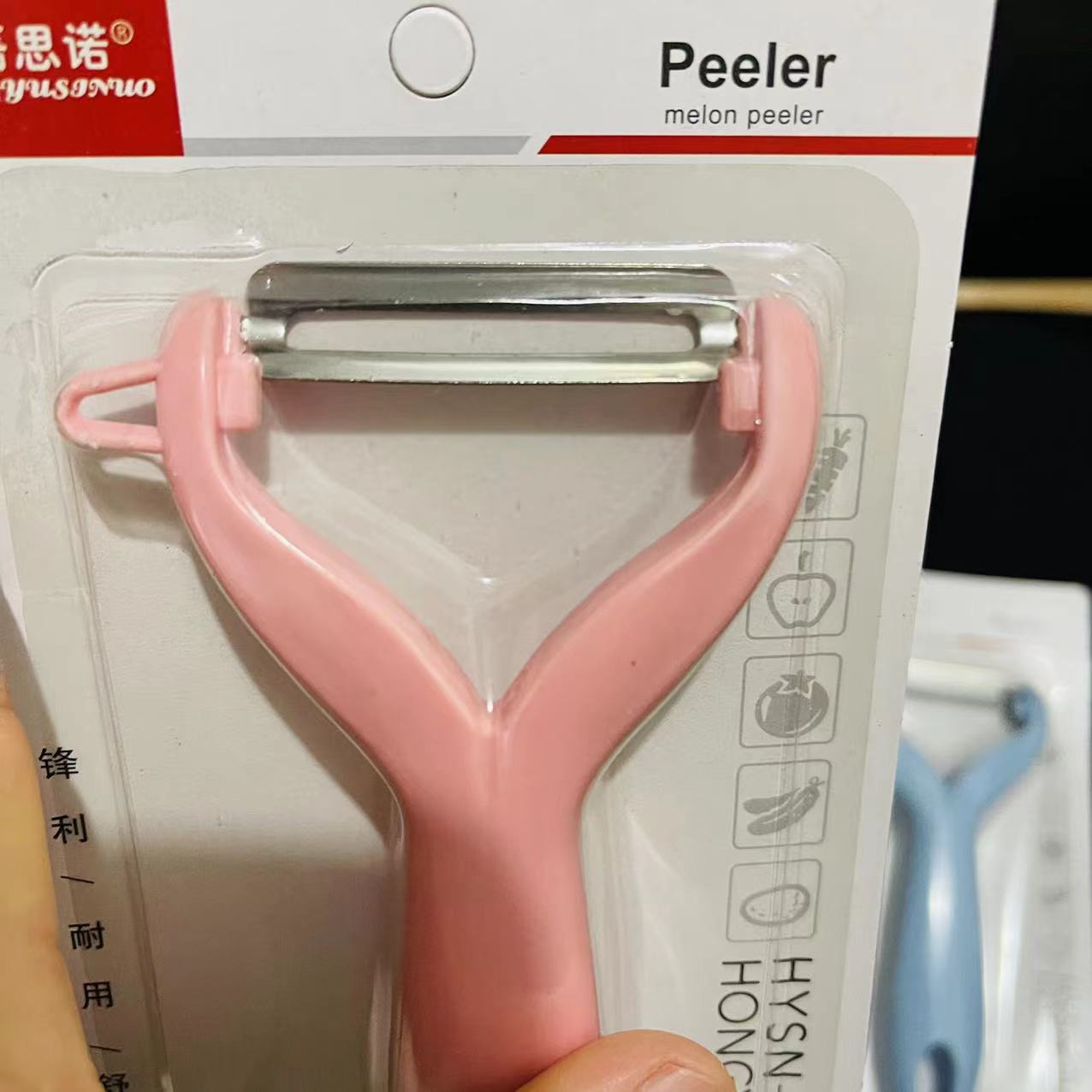 Wholesale of 0733 peelers, plastic handles, sawtooth peelers, fruit and melon peelers details Picture