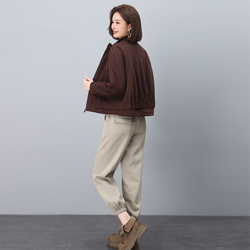 Short coat for women, spring and autumn, 2024 new style for middle-aged and elderly sportswear, two-piece set details Picture