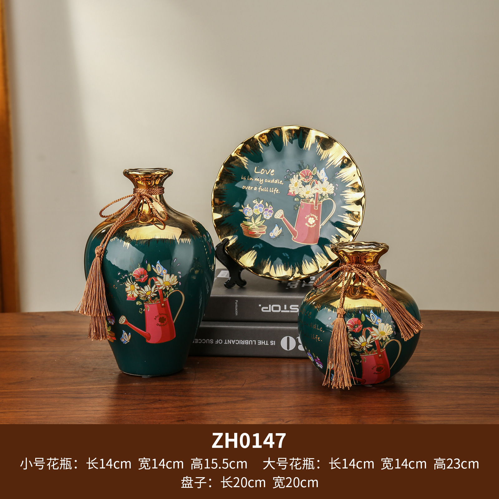 European-style ceramic plates, hanging plates, entrance hall handicrafts, TV cabinet decorations, wine cabinets, creative display items, 6 Golden castle vases Specification image