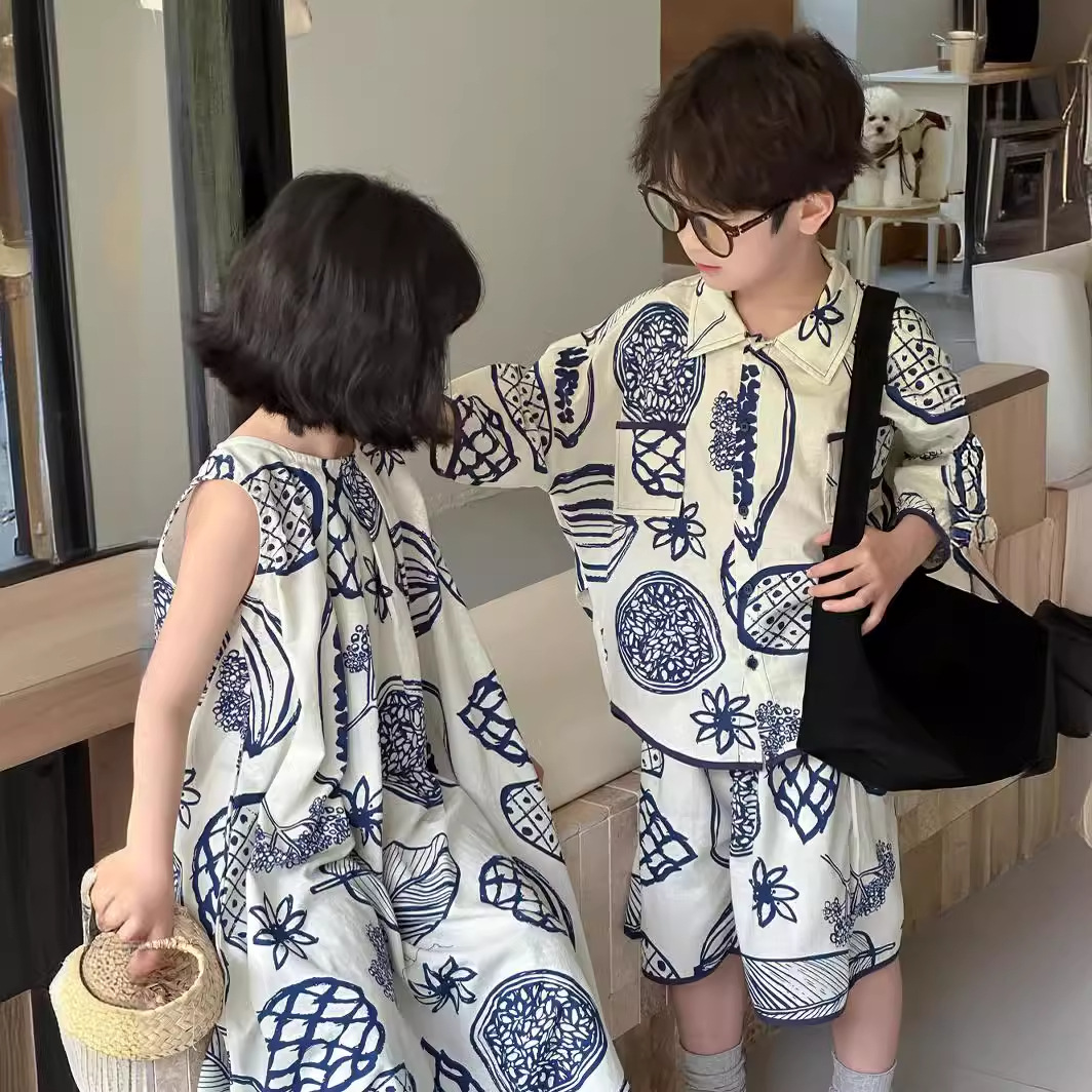 Children's Set 2024 Summer Boys' and Girls' Korean-style irregular pattern dress, children's casual short sleeve and shorts two-piece set Application Scenario