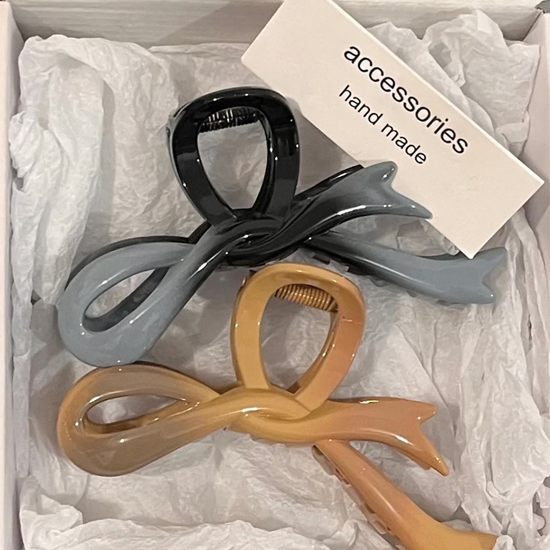 Bow Acrylic Clip Female Back Head Hair Clip Shark Clip 2023 New Gradient Hair Clip Headwear Autumn And Winter Application Scenario