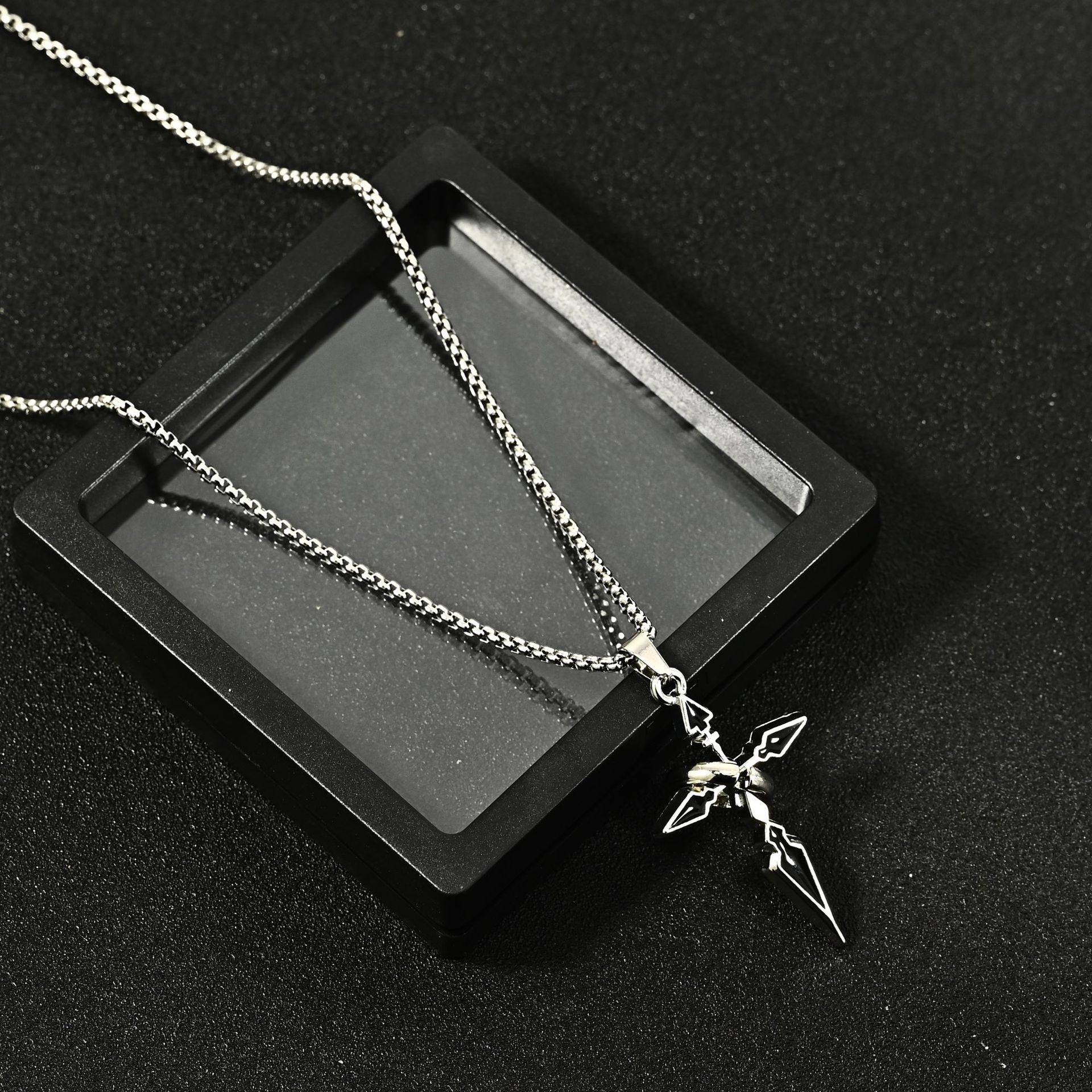 Cross pendant men's necklace, men's trendy brand versatile chain accessory, men's trendy sweatshirt pendant titanium steel chain Application Scenario