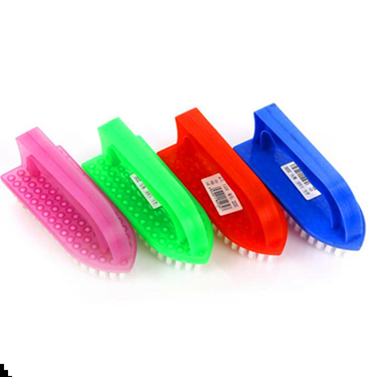 Plastic laundry brushes, shoe brushes, cleaning brushes, small shoe brushes, one-yuan items, two-yuan store, daily necessities wholesale supply Application Scenario
