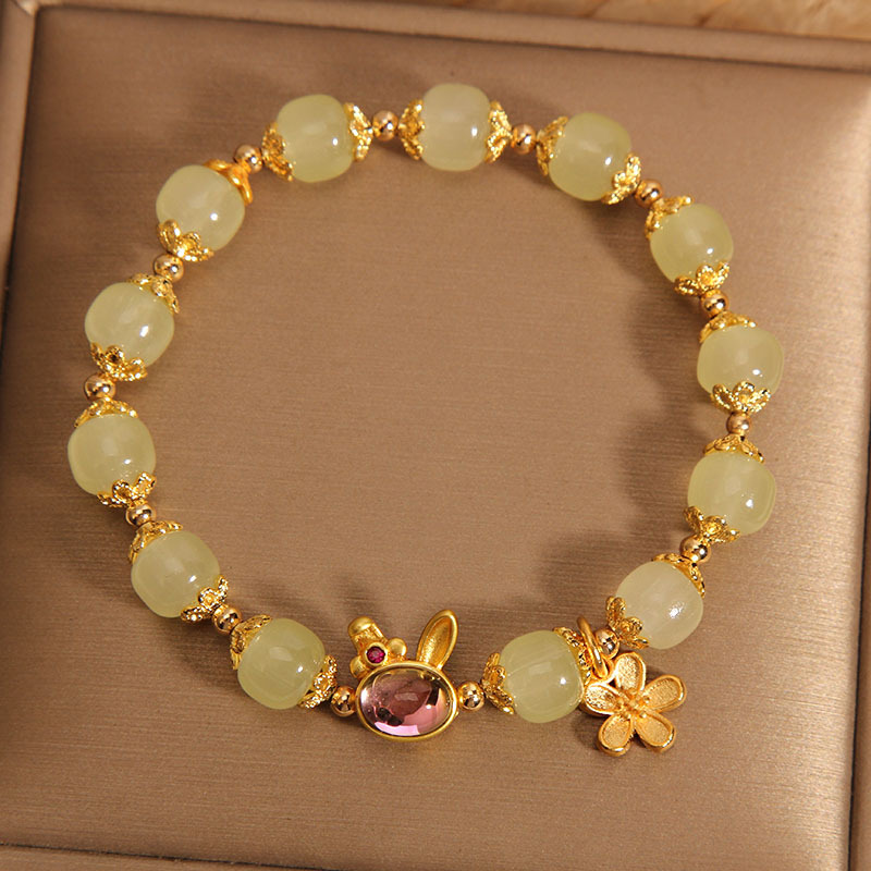 New Chinese-style rabbit bracelet for women, ins niche design, high-end feel, student bracelet, best friend ancient-style gift bracelet Application Scenario