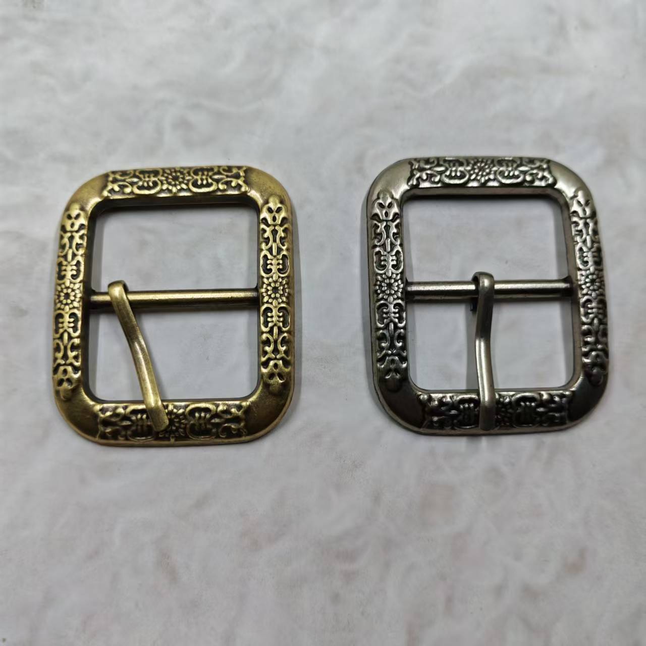 Retro patterned square Tang Dynasty grass flower belt buckle adjustable inner diameter 35 decorative buckle