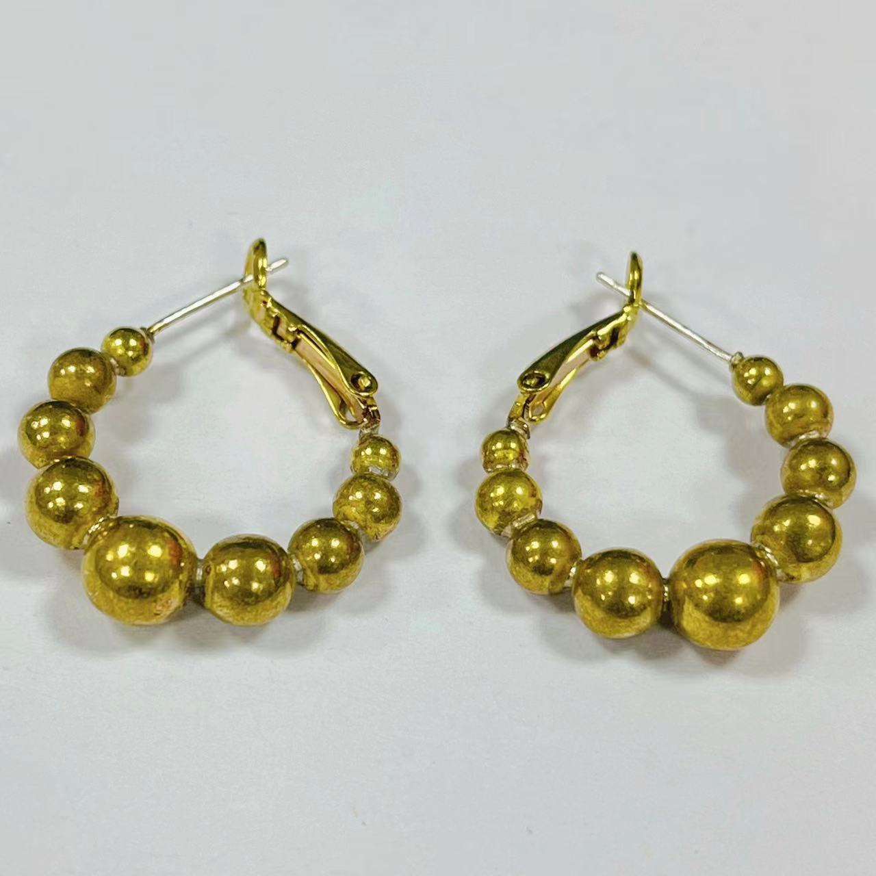 New diy solid bead welded earrings and earrings with a high-end feel, cross-border European and American fresh style, and a retro brass base Application Scenario