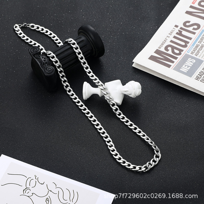 Wholesale thick plain titanium steel necklace, men's and women's Cuban chain, hip-hop trend, simple and versatile, no color fading Specification image