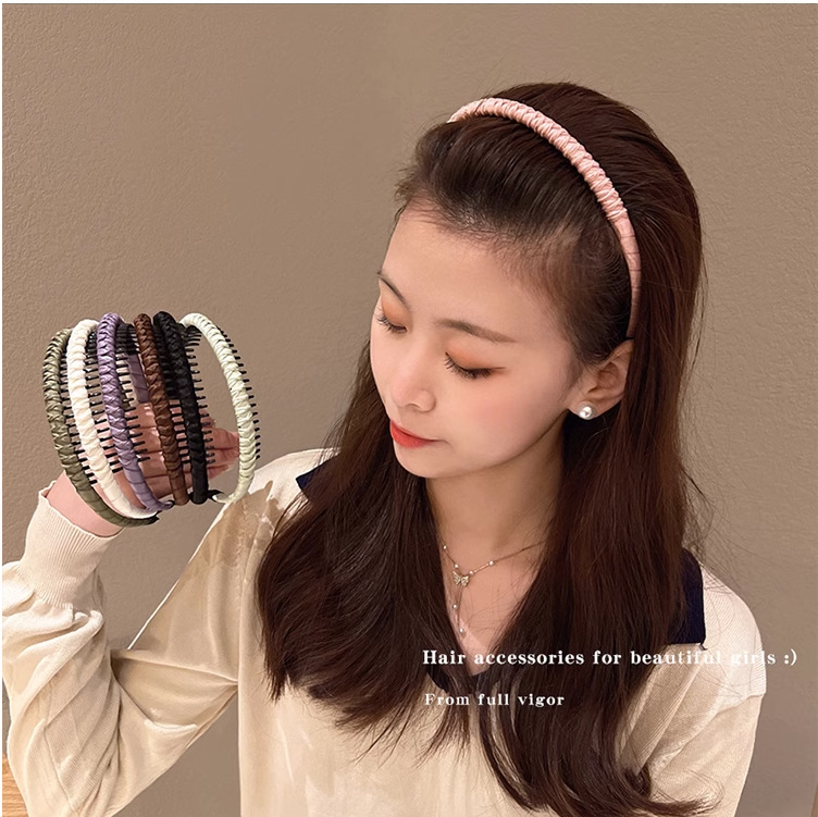 2023 New style hair band for women's face washing, toothed anti-slip hair clip, seamless hair pressing, broken hair braided headband and headwear details Picture