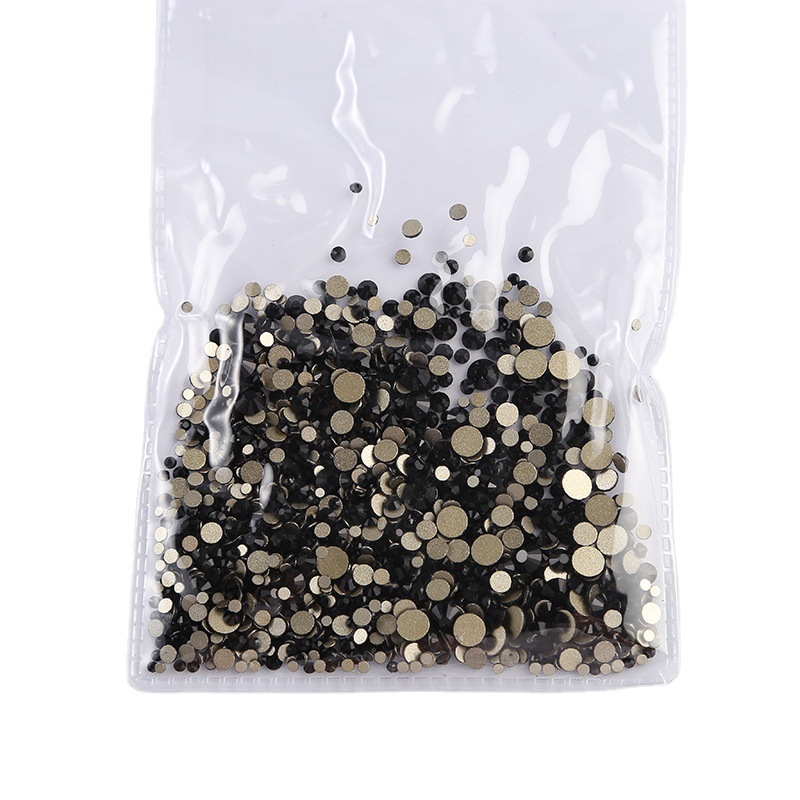 新款彩色平底/美甲钻/饰品配件白底实物图