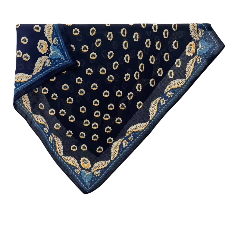 68cm herb-patterned geometric square scarf, silk scarf tied around the neck, high-end and versatile, small 2025 autumn and winter scarf, light luxury style Item Picture