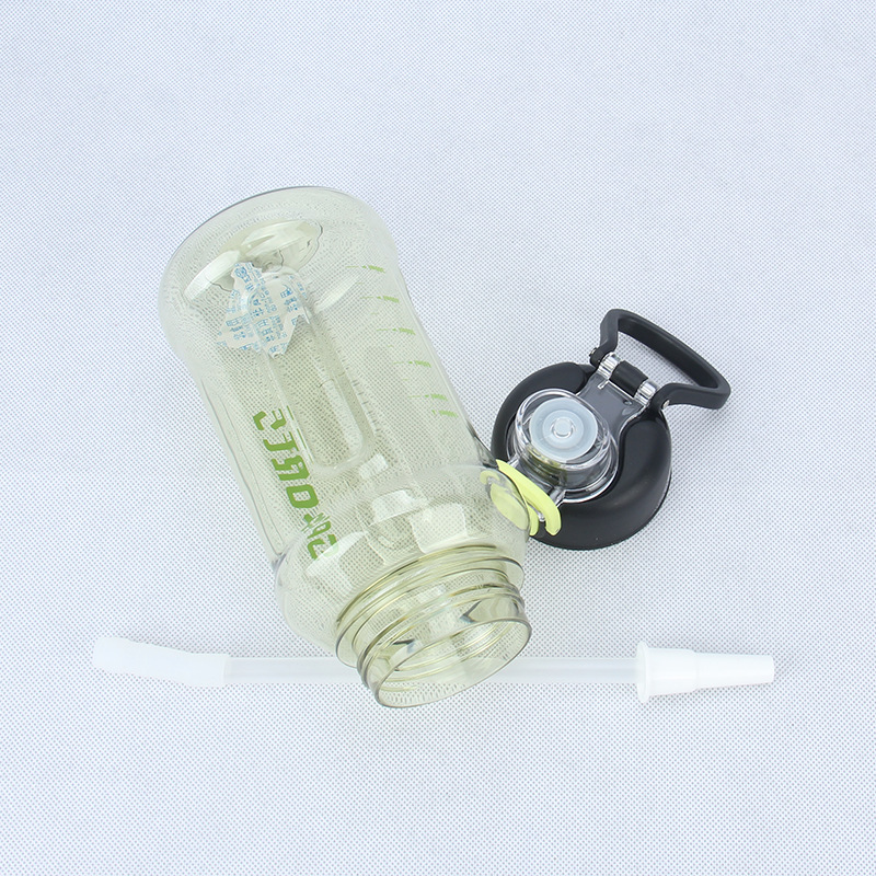 Portable Large Capacity Plastic Water Cup Straw Scale Jump Cover Men And Women Fashion Outdoor Fitness Water Cup Plastic Application Scenario