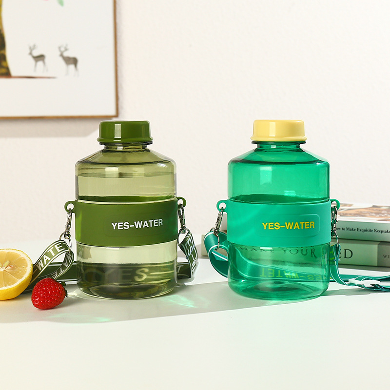 Creative large-capacity 800ml personalized plastic water cup, summer couple bucket cup, fashionable and trendy sports