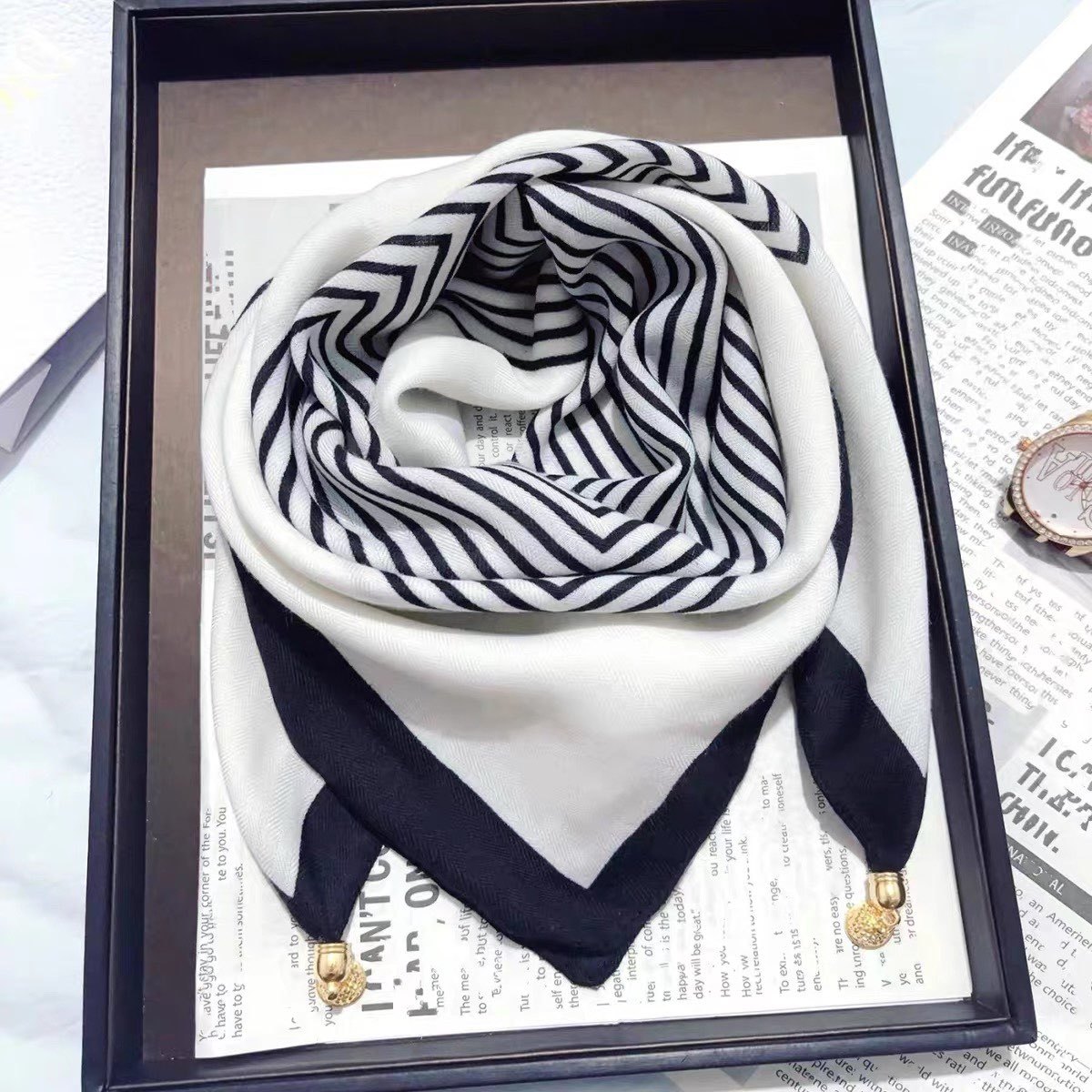 磁吸扣方巾女爆款新款外搭护颈围巾棉质百搭气质领巾轻薄舒适批发详情18