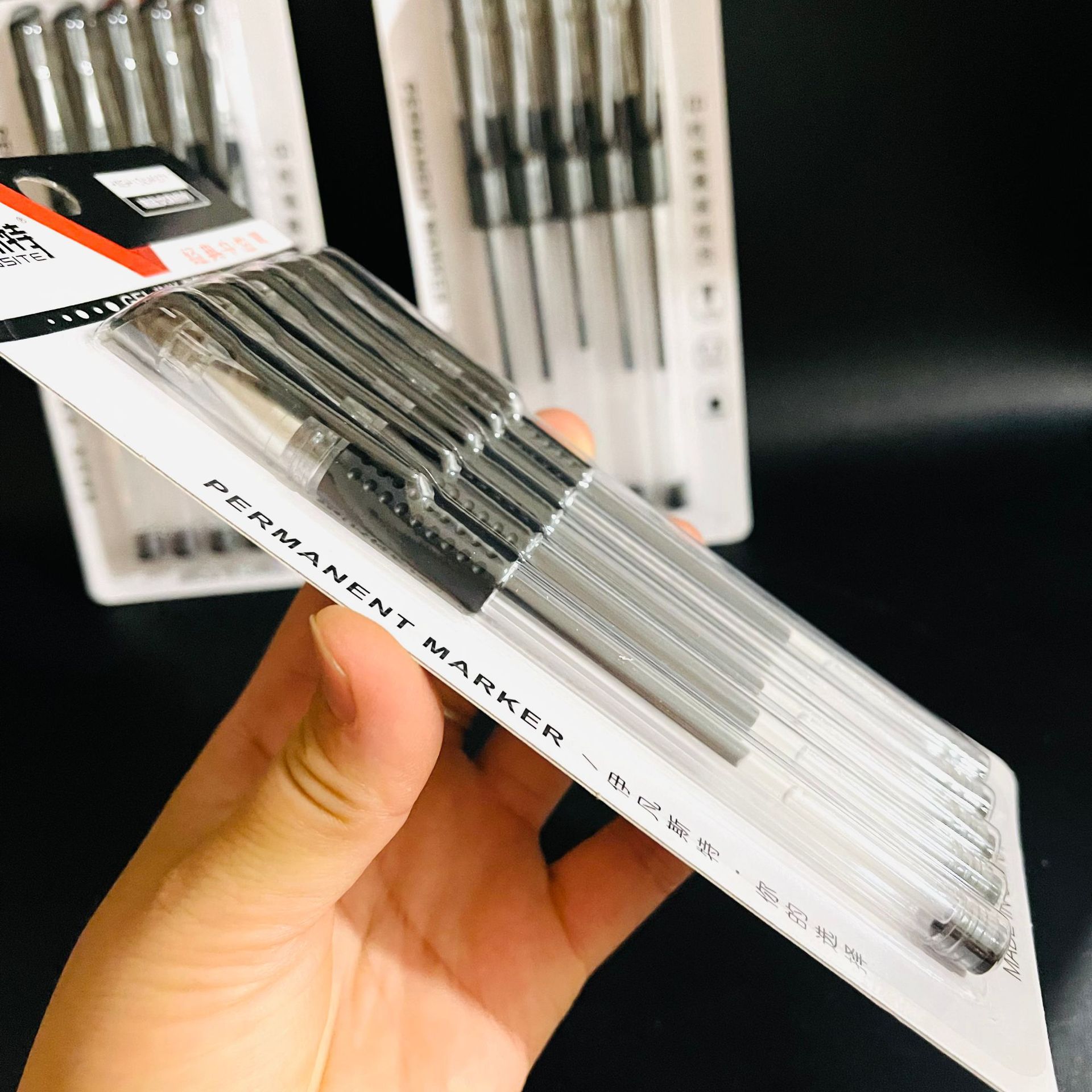 【3-12区】019（5支笔）24卡/包 864卡/件019-5支笔学生中性笔成人办公黑色中性笔写字笔2元货源批发白底实物图