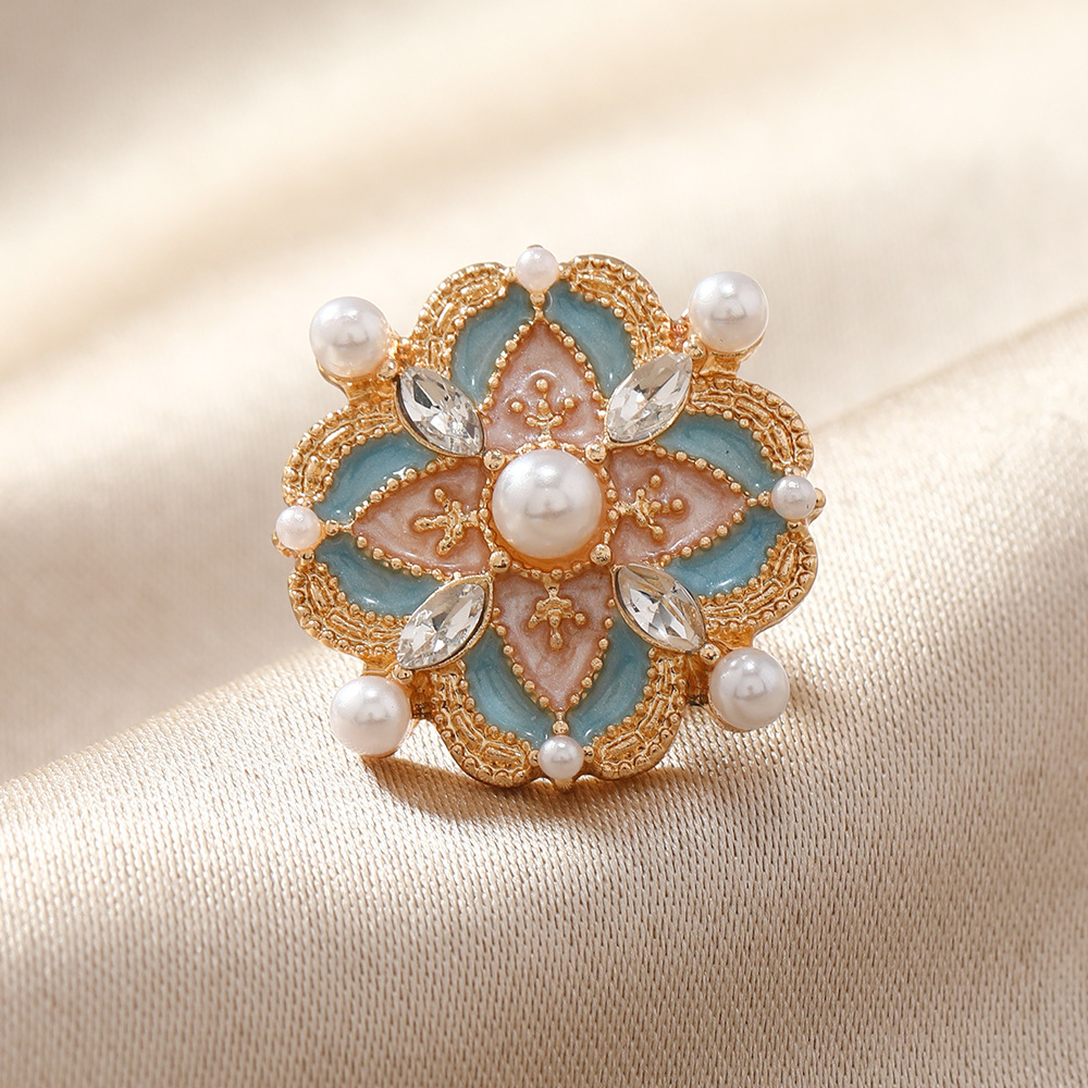 vintage flower-like enamel glaze collar pin buckle women's anti-exposure elegant shirt pearl shawl badge details Picture