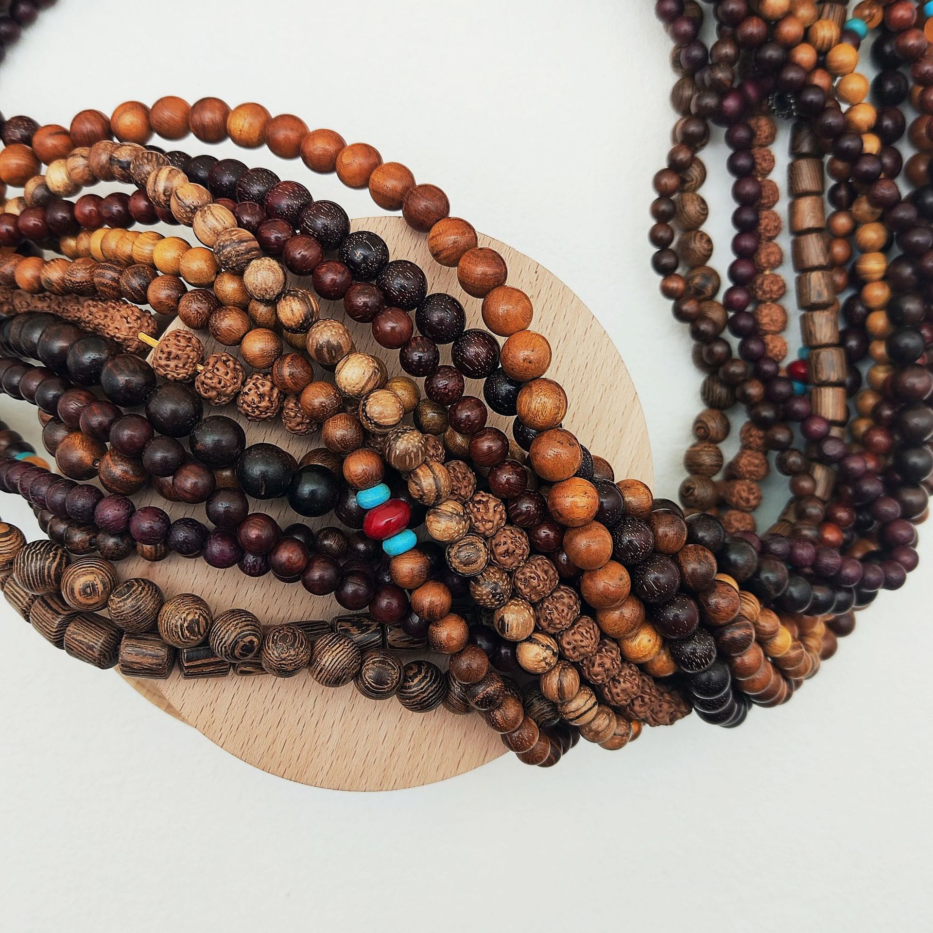 Wholesale of Chengmu wood bead bracelets, loose beads, wood beads and round beads from the manufacturer Application Scenario