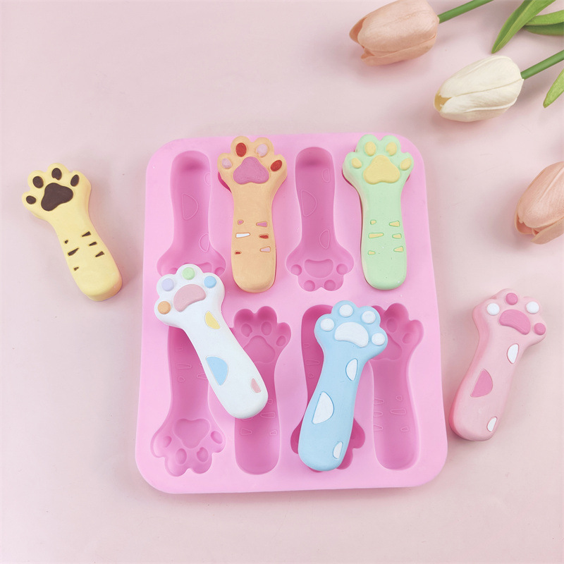 8 Cat's Paw Chocolate Biscuit Silicone Mold Cheese Stick Complementary Tools Baking Cake Decoration Mold Application Scenario