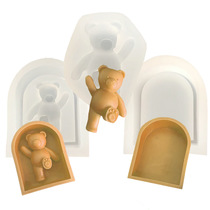 Kicking bear door frame Bear silicone mold Candle aromatherapy decorative modeling dress up silicone mold