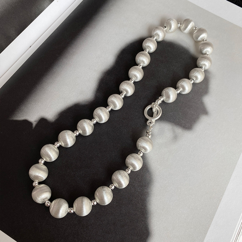 拉丝圆球银色猫眼项链女秋冬百搭高级感轻奢锁骨链小众毛衣链饰品