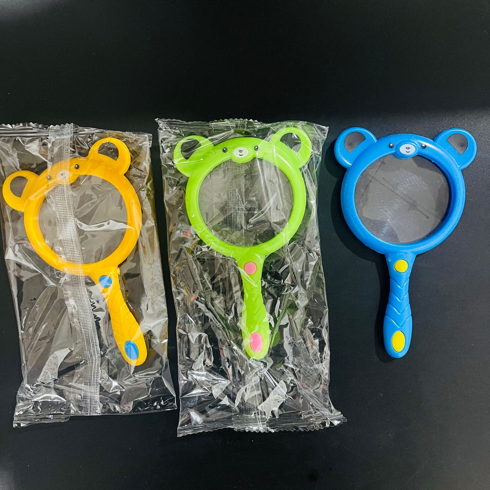 【 Zone 2-9 】 Cartoon children's Magnifying Glass 600 yuan per piece Cartoon children's bear magnifying glass toy, kindergarten primary school students' experimental observation toys and teaching AIDS 1 yuan wholesale Application Scenario
