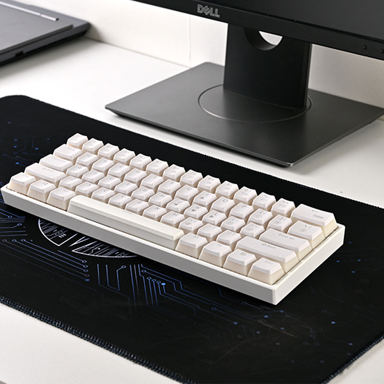 YK611有线RGB发光机械键盘 热插拔DIY轴隔音棉电竞游戏键盘详情图3