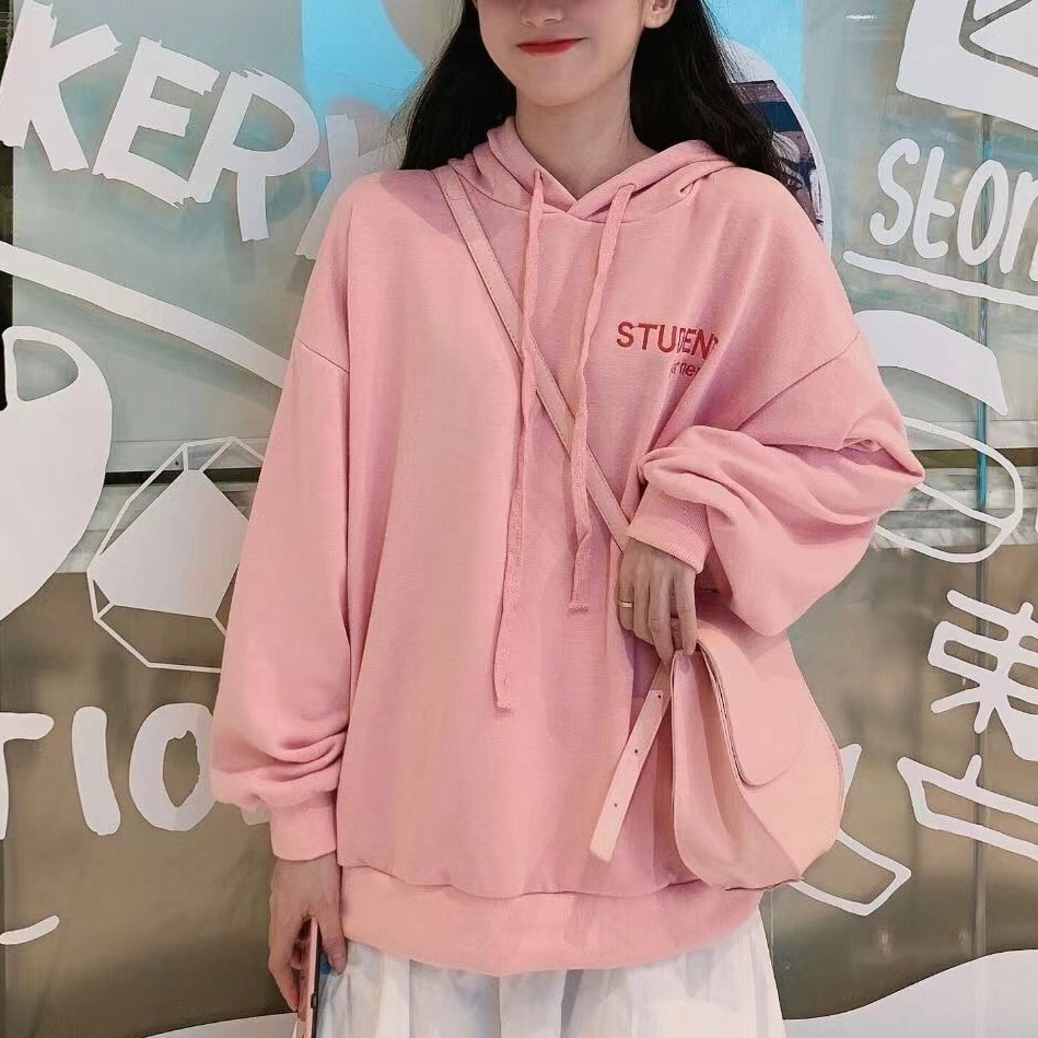 The new Korean-style hooded sweatshirt for women in the autumn and winter of 2023, a thin long-sleeved top, and a loose, ins Harajuku trend for students Application Scenario