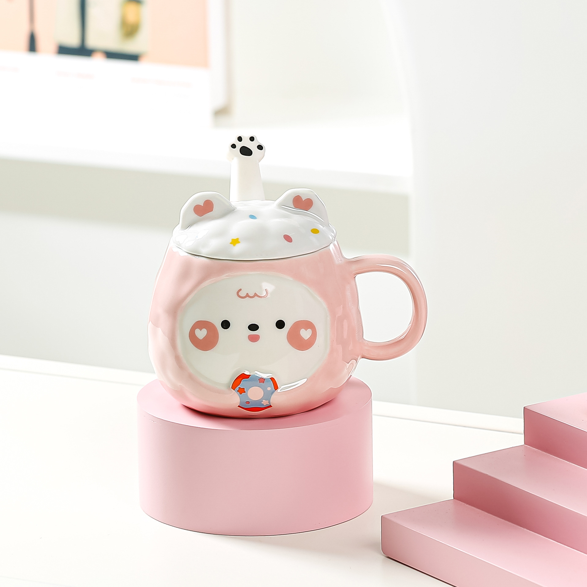 Cartoon high appearance level bear mug, cute home ceramic breakfast cup, ceramic cup, bear style ceramic cup Application Scenario