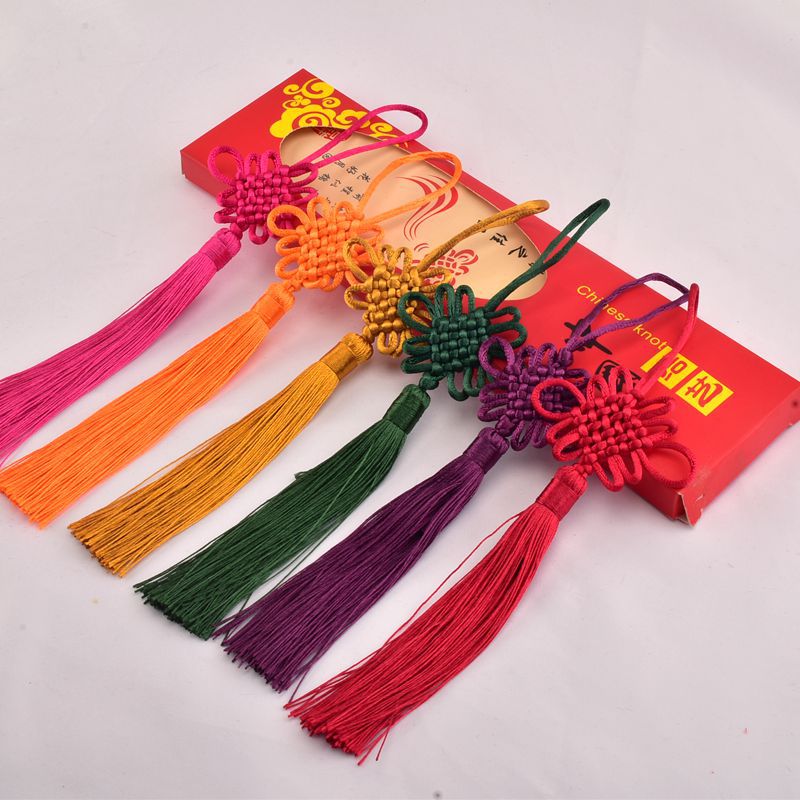 Direct sales of small Chinese knot 6-knot finished pendants, bright red handcrafted tassel tassels as gifts for foreigners details Picture