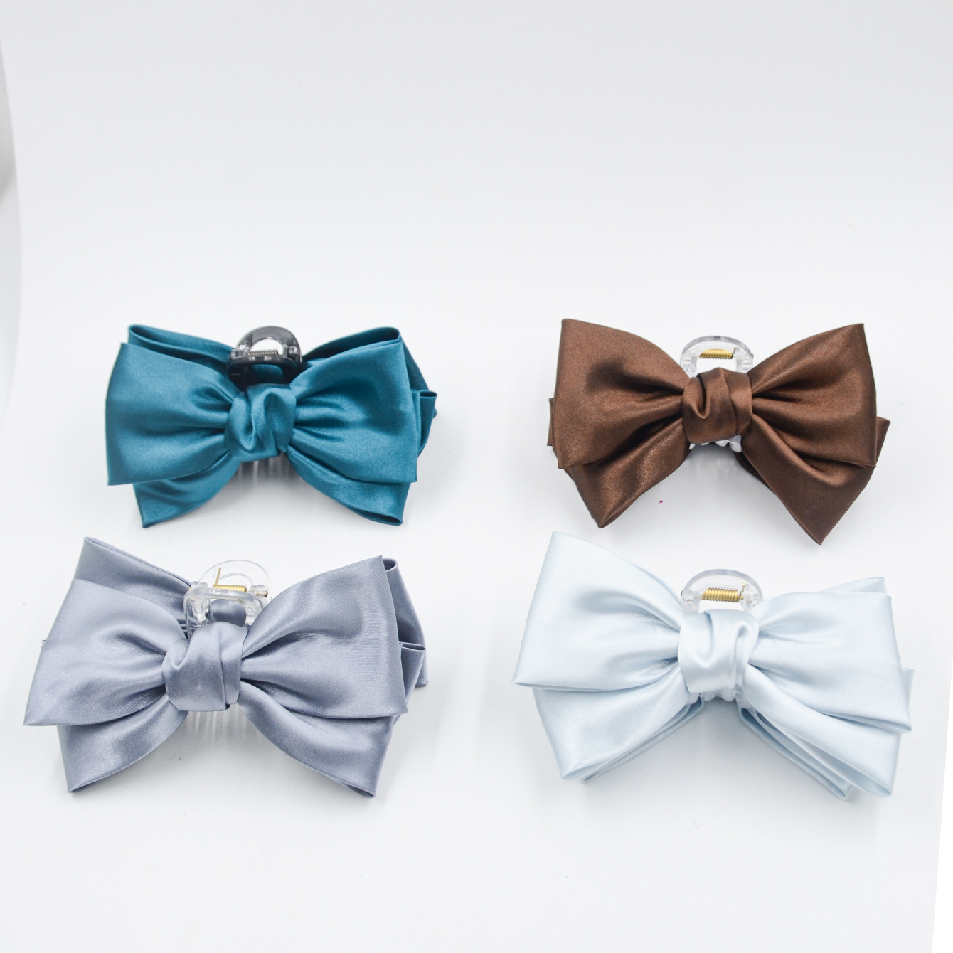 Qiwei Accessories' exclusive cross-border new Spring and summer fabric double-sided double-layer bow grab clip, fashionable and simple hair clip and accessory for women Specification image