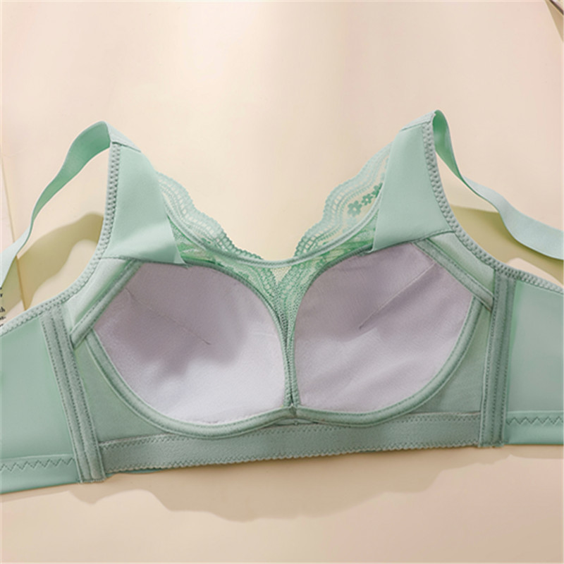 Undergarments without steel rings, exquisite lace cup noodles, strapless to prevent walking, bright breasts to make one look smaller, gathering and retracting breasts, bras for cross-border trade Application Scenario